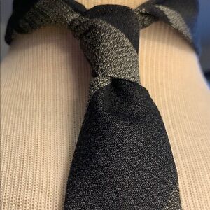 RARE ERNST SAN FRANCISCO COUTURE STRIPED WOOL BLEND NECKTIE
